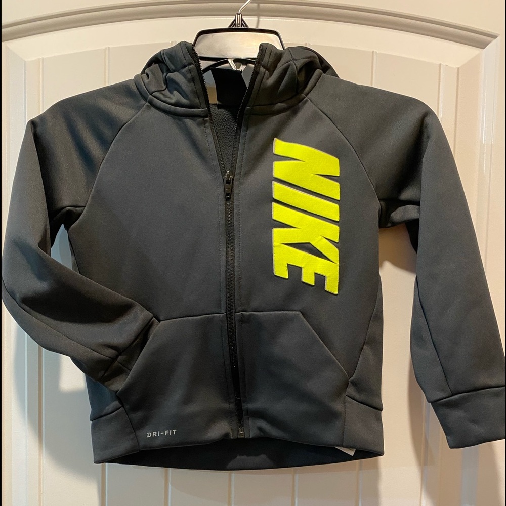 Nike boys size 5 dri fit zip up hoodie